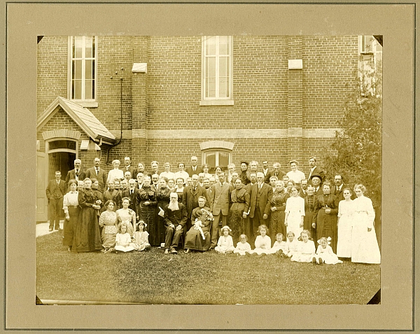 Wedding group from 1907.