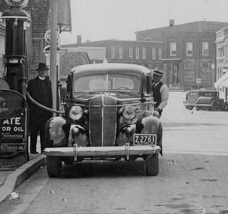 Car on Stirling's Mill Street