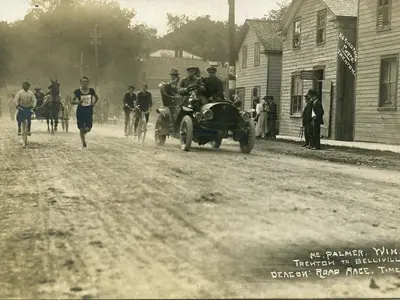 Competitors in the Trenton to Belleville road race.