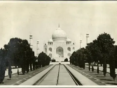 Taj Mahal.